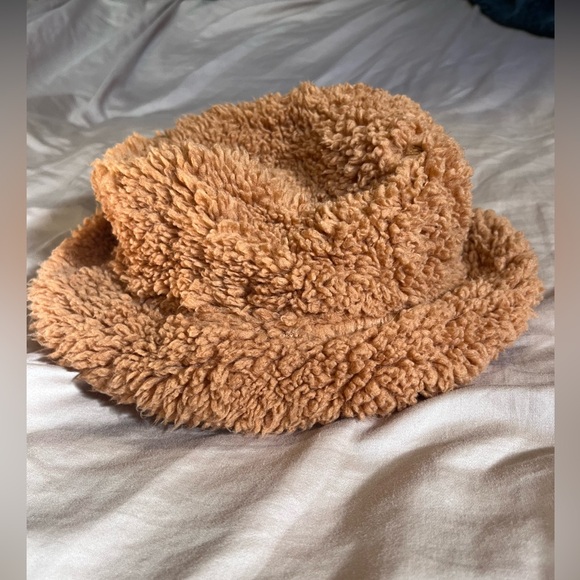 Capo Fuzzy Bucket Hat - Picture 5 of 7